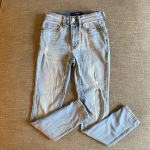 Aero Light Wash Distressed Skinny Jean